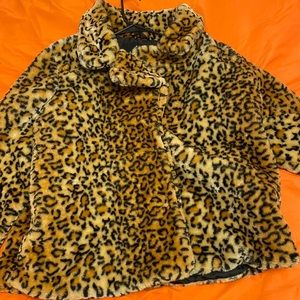 Cheetah print sweater it’s very soft and lightweight